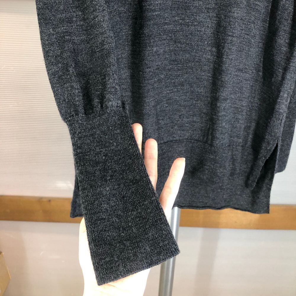 BADGLEY MISCHKA Merino Wool Dark Grey Lightweight Crewneck Sweater Sz L - Picture 3 of 8